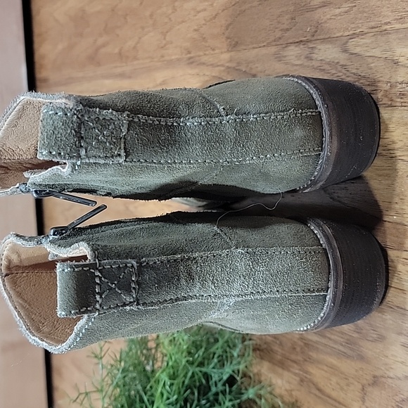 Madewell Khaki Suede Ankle Booties - Picture 6 of 12
